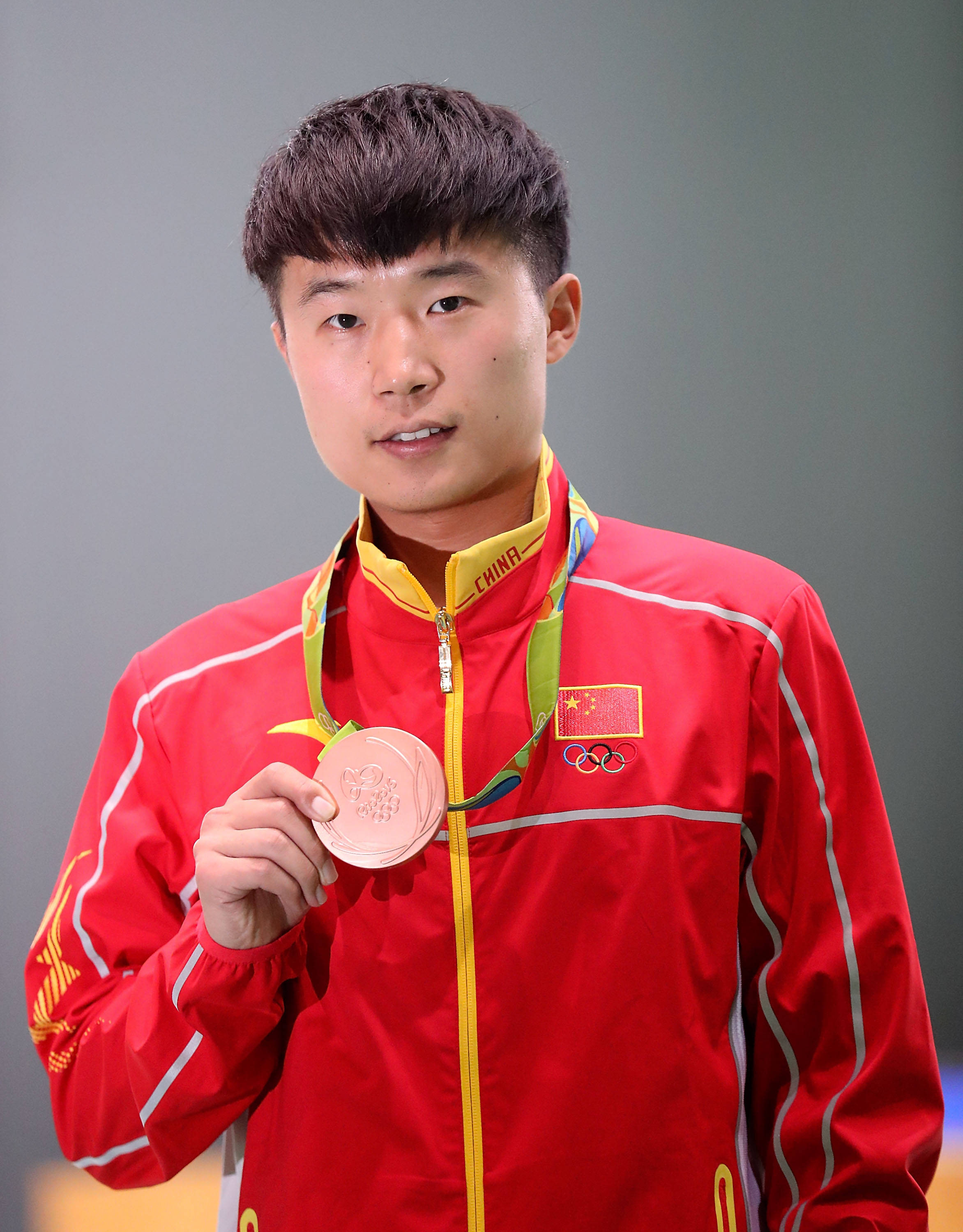 韩国选手在射击比赛中赢得铜牌